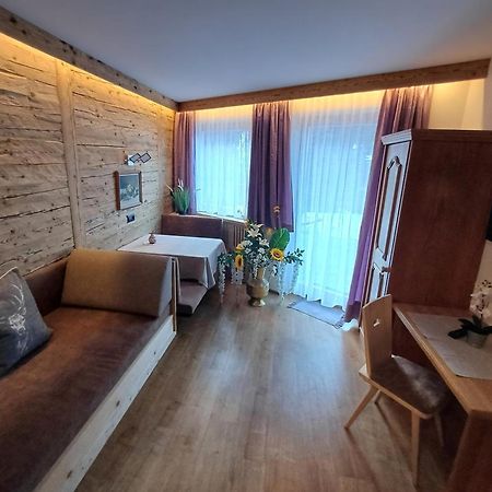 Ferienwohnungen Am Laerchenweg Sexten Bagian luar foto