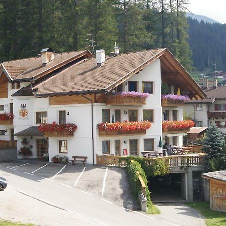 Ferienwohnungen Am Laerchenweg Sexten Bagian luar foto