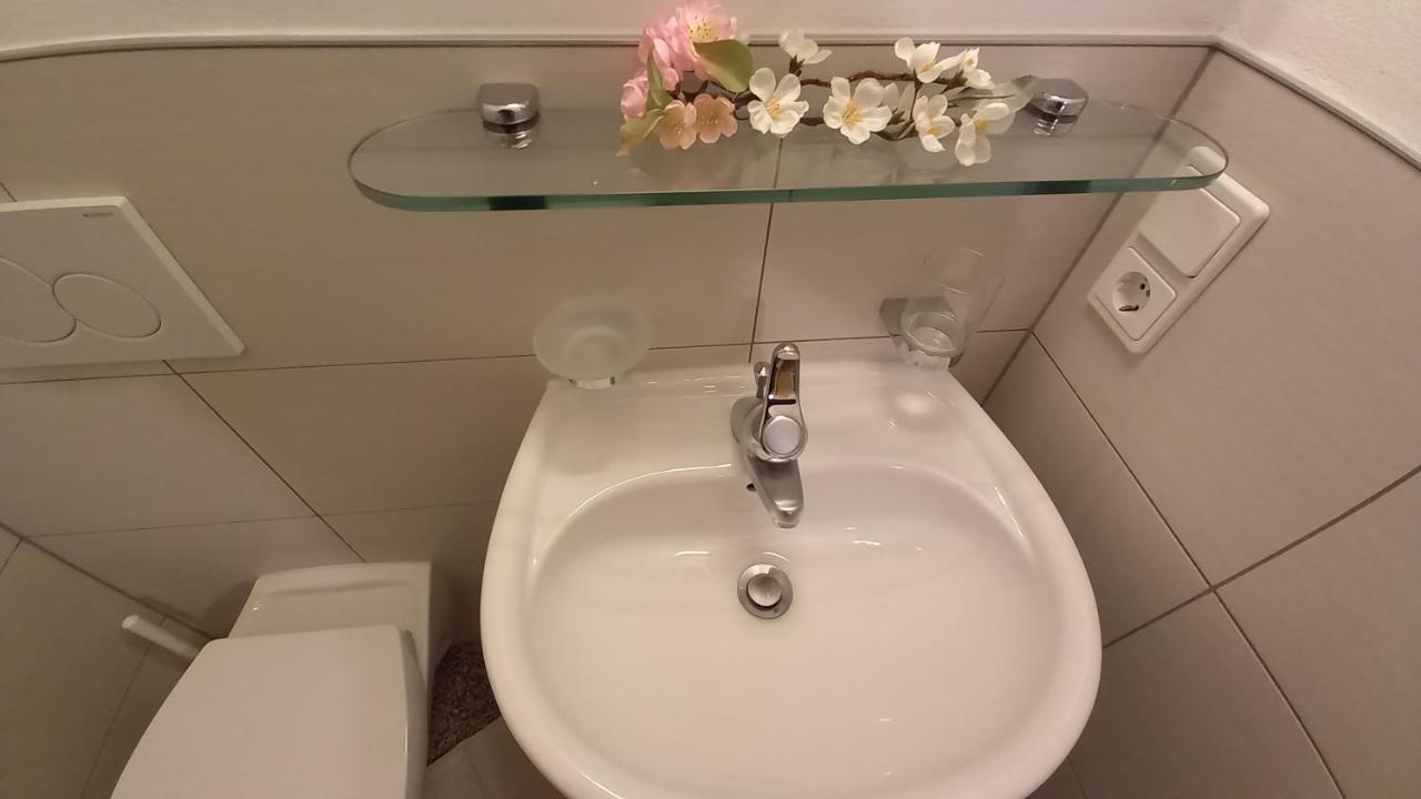 Ferienwohnungen Am Laerchenweg Sexten Bagian luar foto