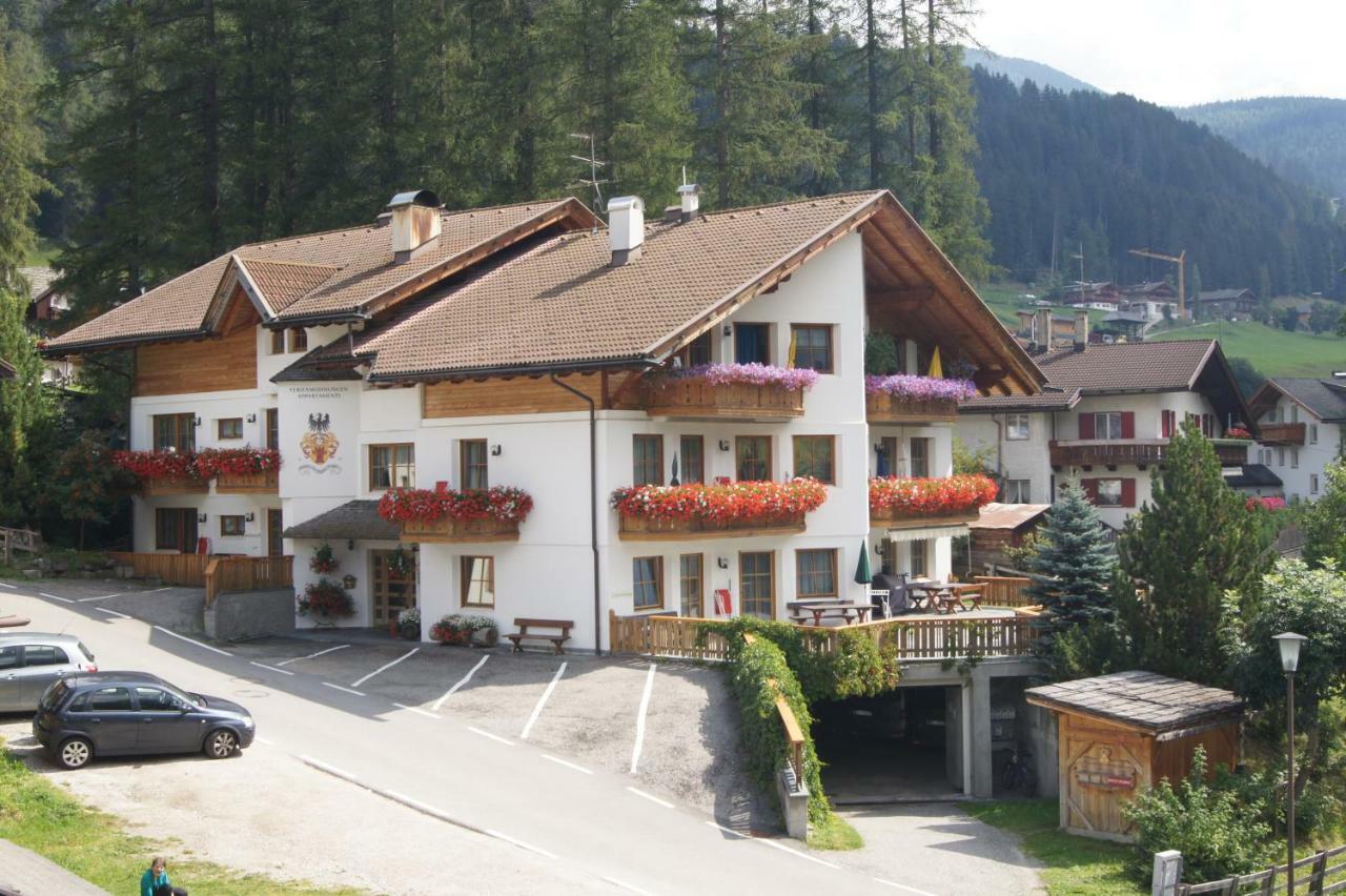 Ferienwohnungen Am Laerchenweg Sexten Bagian luar foto